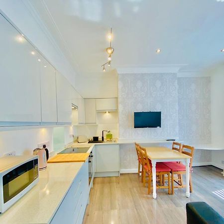 York City Center Apartments With Free Private Parking Exterior photo